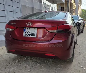 Photo - Hyundai Elantra 2013 Bordeaux