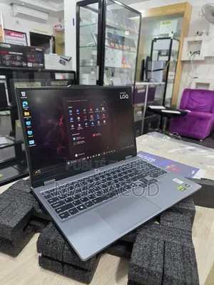 Ordinateur Portable Lenovo LOQ 15ARP9 24GB AMD Ryzen 5 SSD 512GB