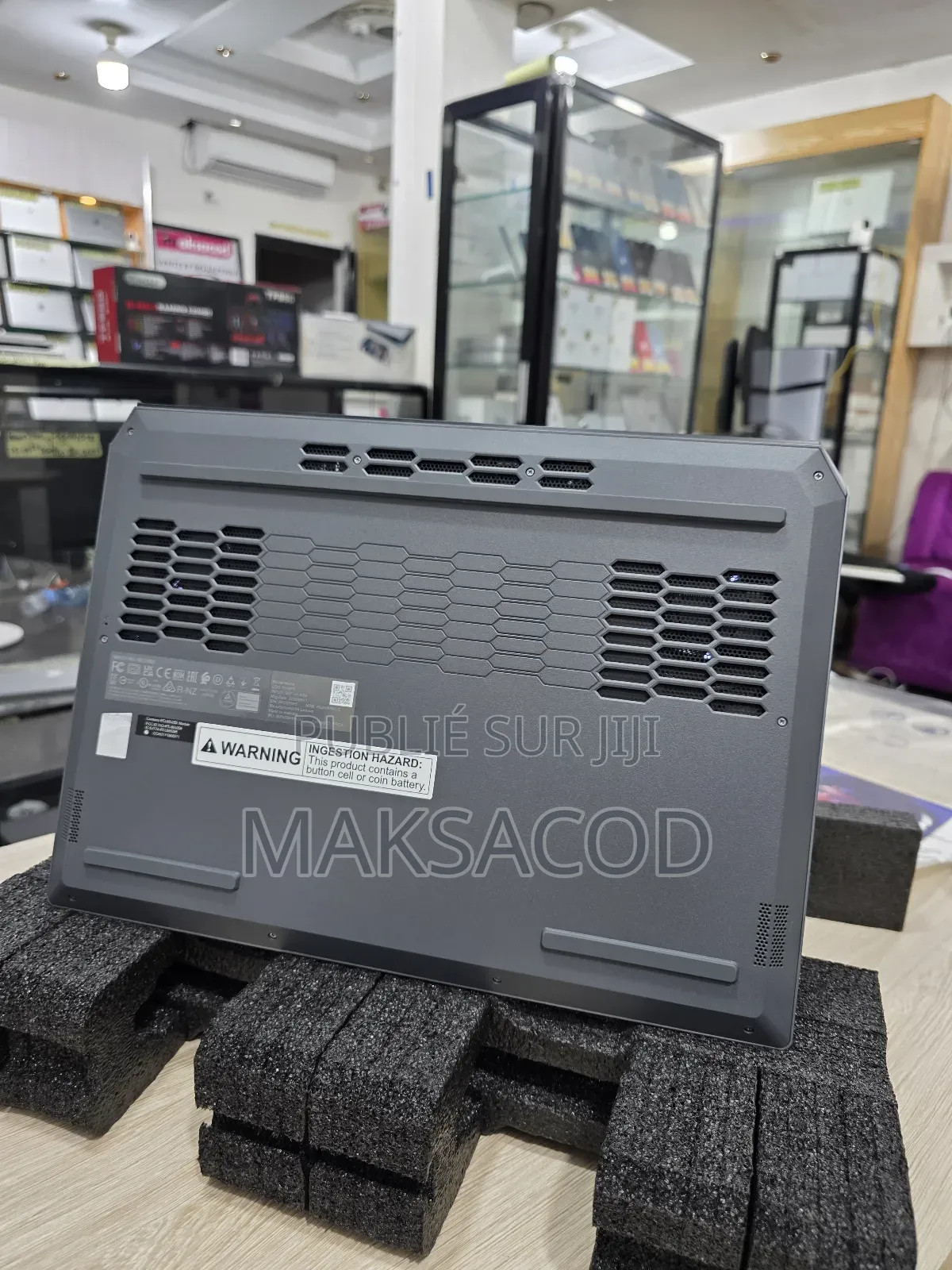 Ordinateur Portable Lenovo LOQ 15ARP9 24GB AMD Ryzen 5 SSD 512GB