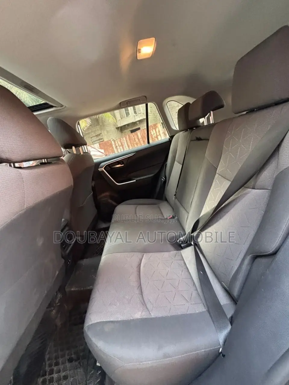 Toyota RAV4 LE AWD 2019