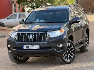 Photo - Toyota Land Cruiser Prado 2021