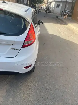 Ford Fiesta 2013 Blanc