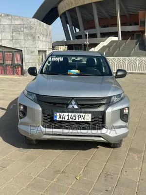 Photo - Mitsubishi L200 2023
