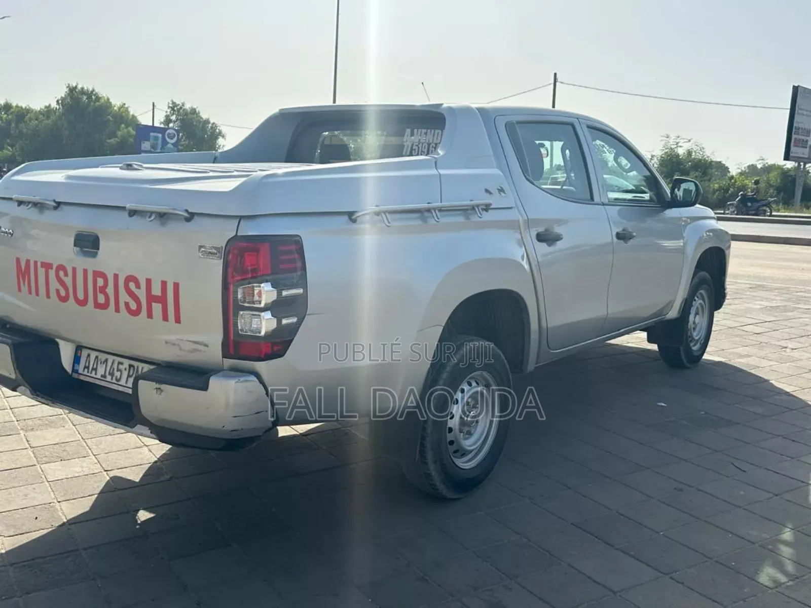 Mitsubishi L200 2023