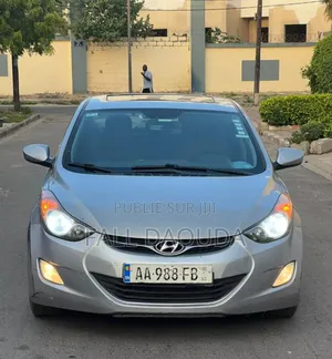 Photo - Hyundai Elantra 2013