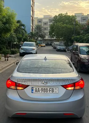 Hyundai Elantra 2013