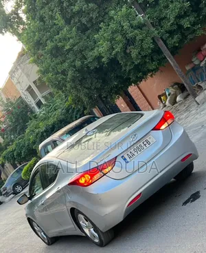 Hyundai Elantra 2013