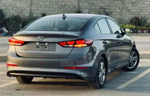 Hyundai Elantra 2018 Gris