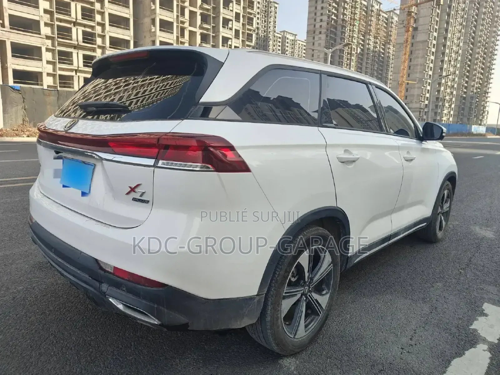 Changan X7 Plus 1.5 Turbo DCT FWD 2024 Blanc cassé