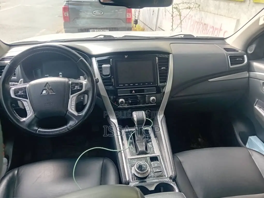 Mitsubishi Pajero 2021 Blanc
