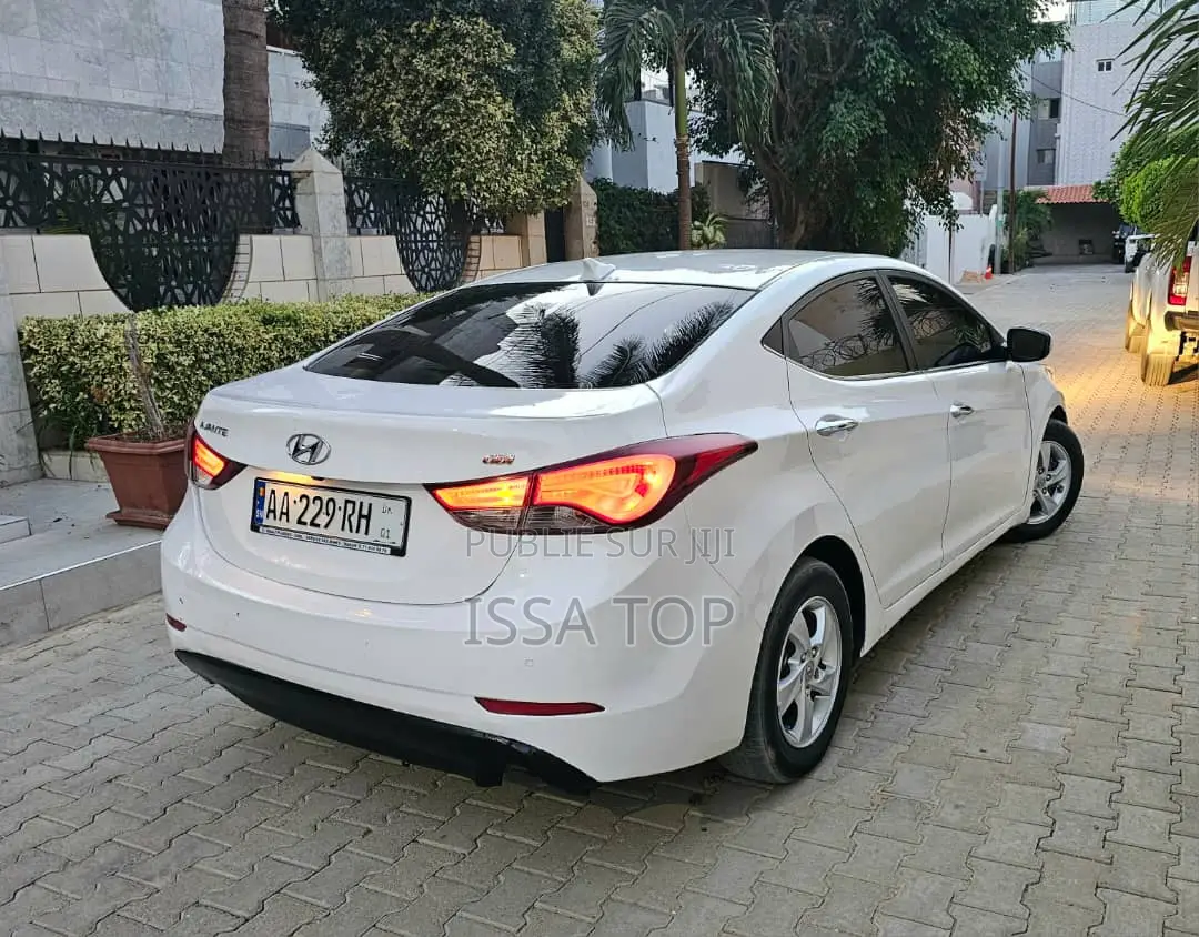 Hyundai Elantra 2015 Blanc