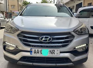 Photo - Hyundai Santa Fe 2017