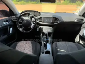 Peugeot 308 2017 Blanc