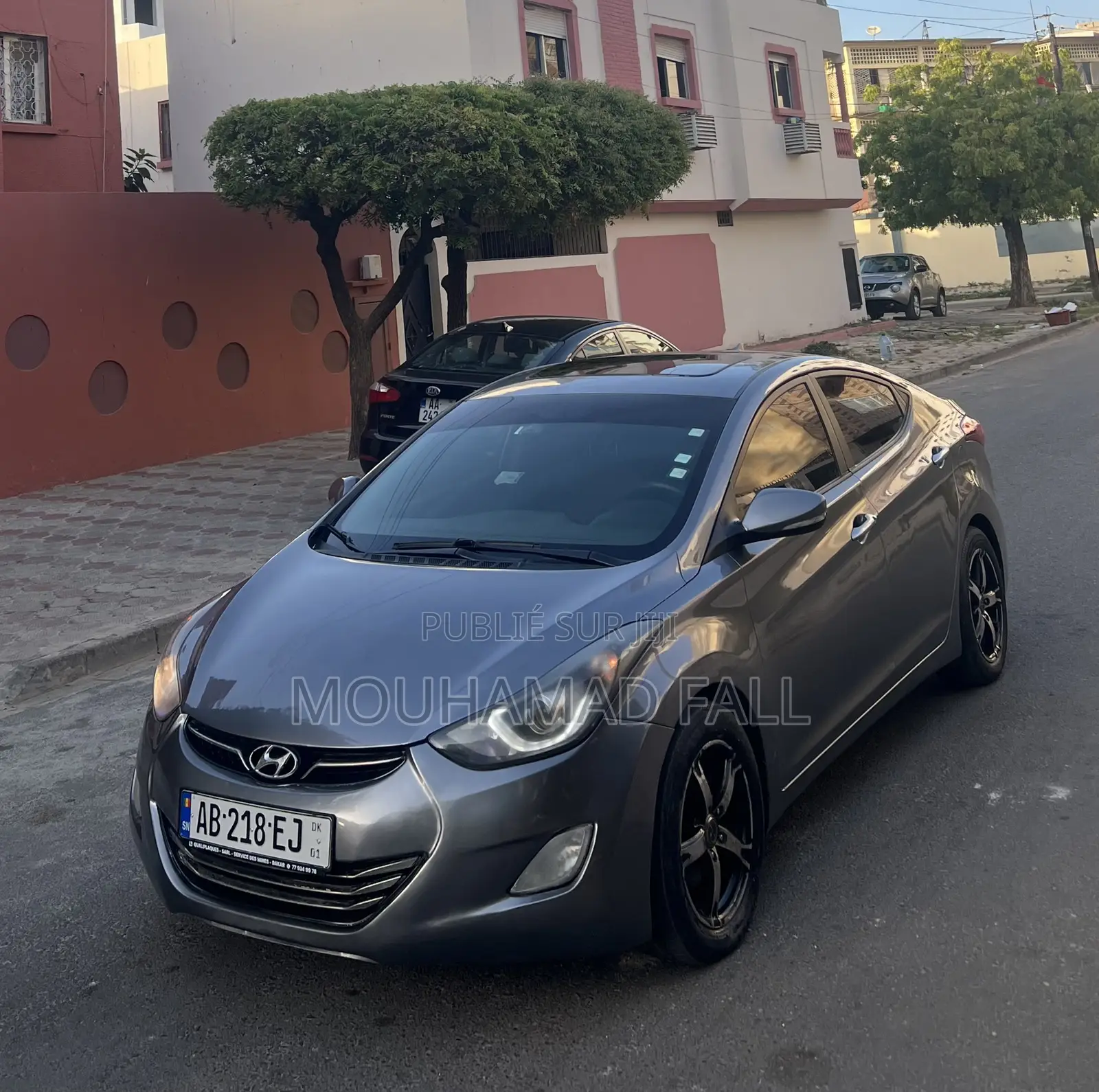 Hyundai Elantra Limited Sedan FWD (1.8L 4cyl 6A) 2013 Gris