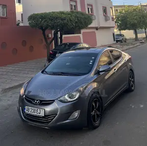 Photo - Hyundai Elantra Limited Sedan FWD (1.8L 4cyl 6A) 2013 Gris