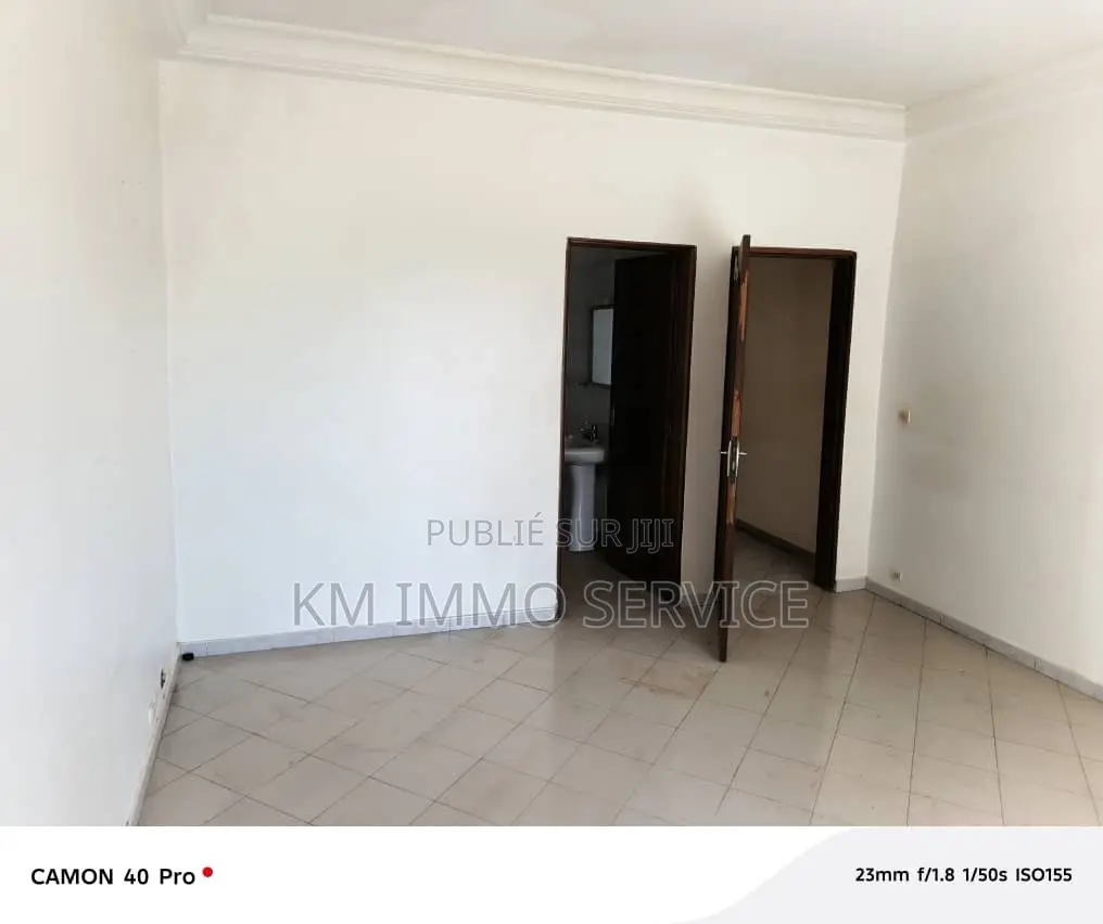 3chbre Appartement dans Cité Keur Gorgui, Région de Dakar à Louer