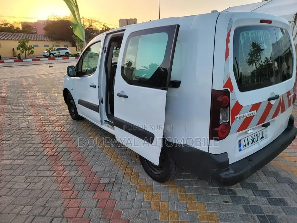 Peugeot Partenaire 2015