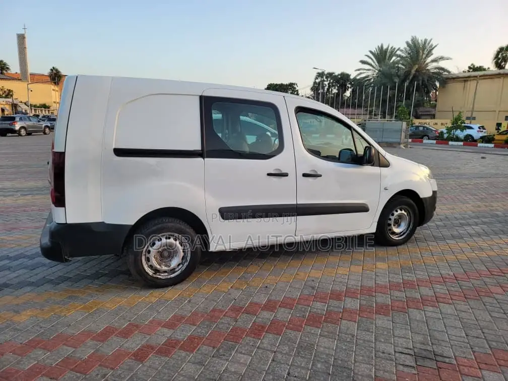 Peugeot Partenaire 2015