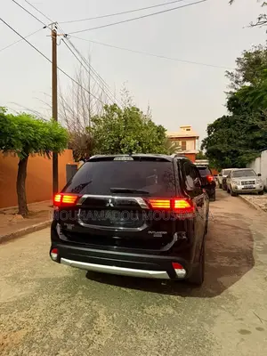 Mitsubishi Outlander GT AWC 2018 Black