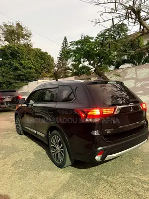 Mitsubishi Outlander GT AWC 2018 Black