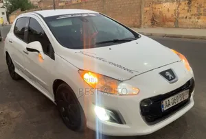 Photo - Peugeot 308 2012 Blanc