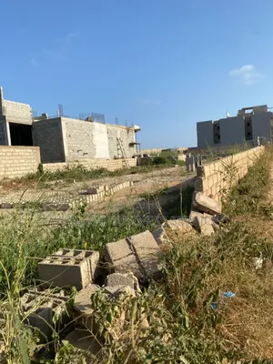 Terrain 268m2 Angle a Vendre