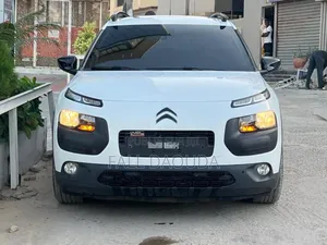 Photo - Citroen C4 2018