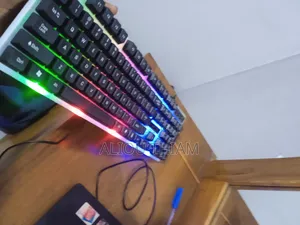 Ensemble Clavier Et Souris Gamer Retro Éclairés