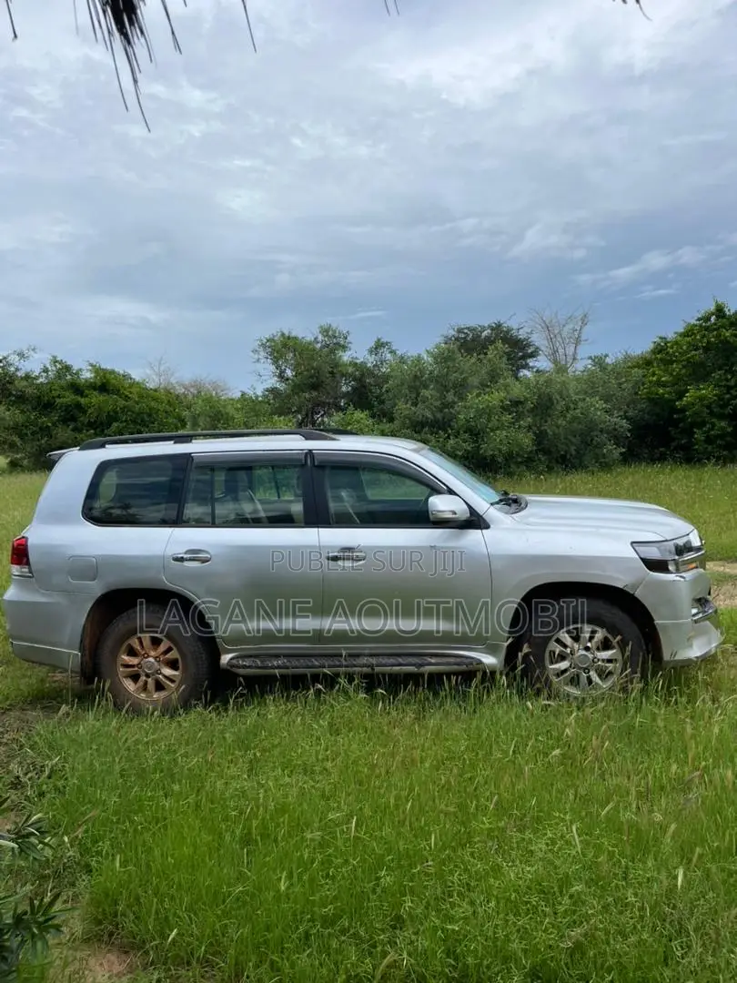 Toyota Land Cruiser 4.5 V8 VXR 2012 Gris