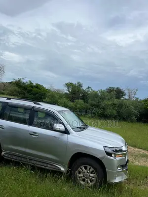 Toyota Land Cruiser 4.5 V8 VXR 2012 Gris