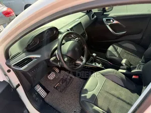 Peugeot 2008 2017 Blanc