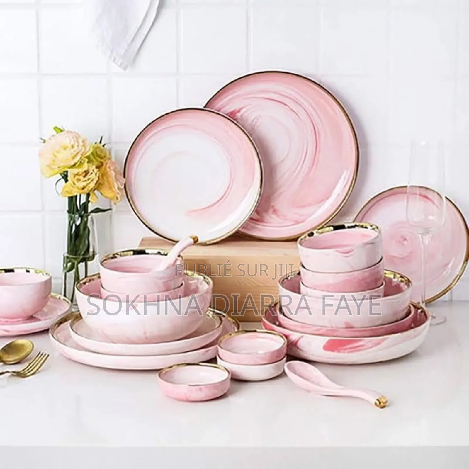 Ensemble 24 Pieces en Porcelaine