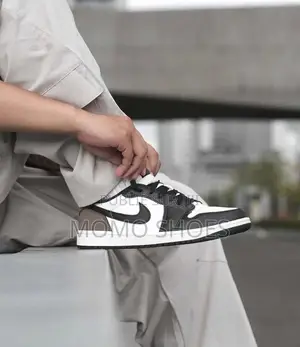 Chaussures Air Jordan 1 Low X Travis Scott