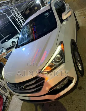 Photo - Hyundai Santa Fe 2017 Blanc