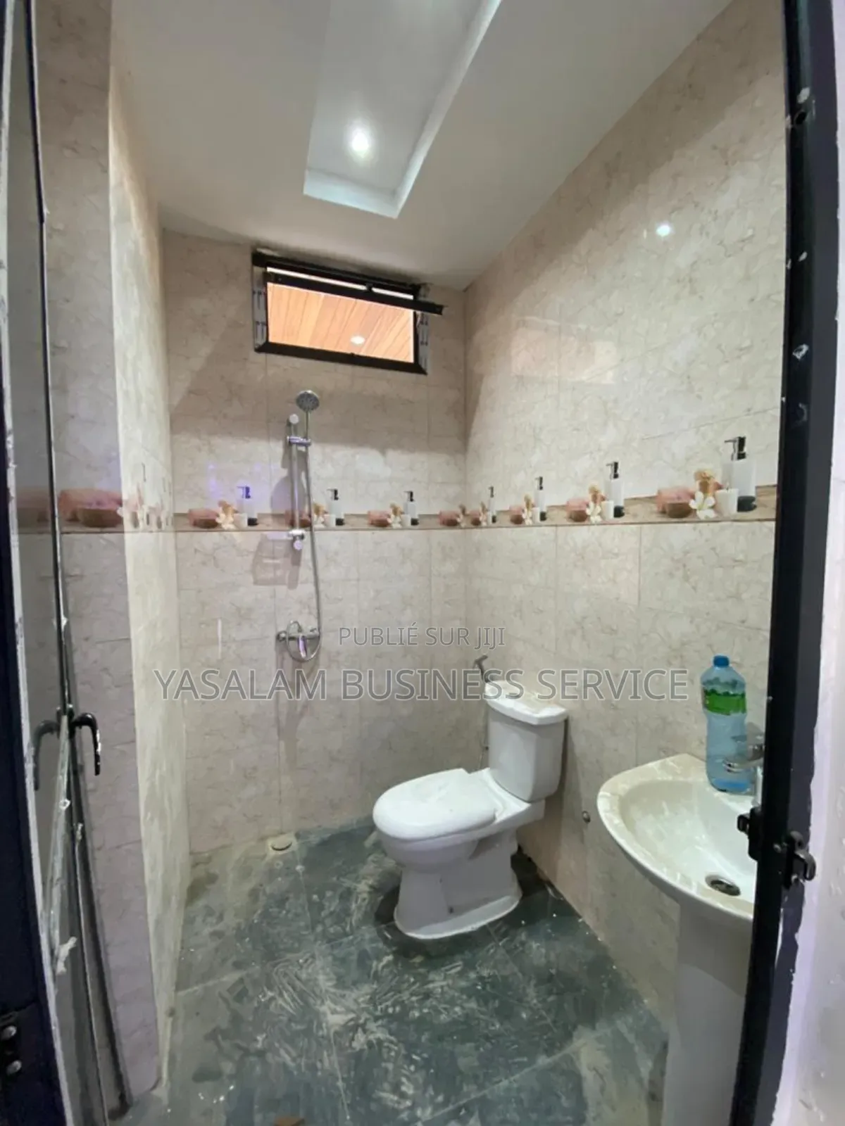 3chbre Appartement dans Yasalam Business, Parcelles Assainies à Louer