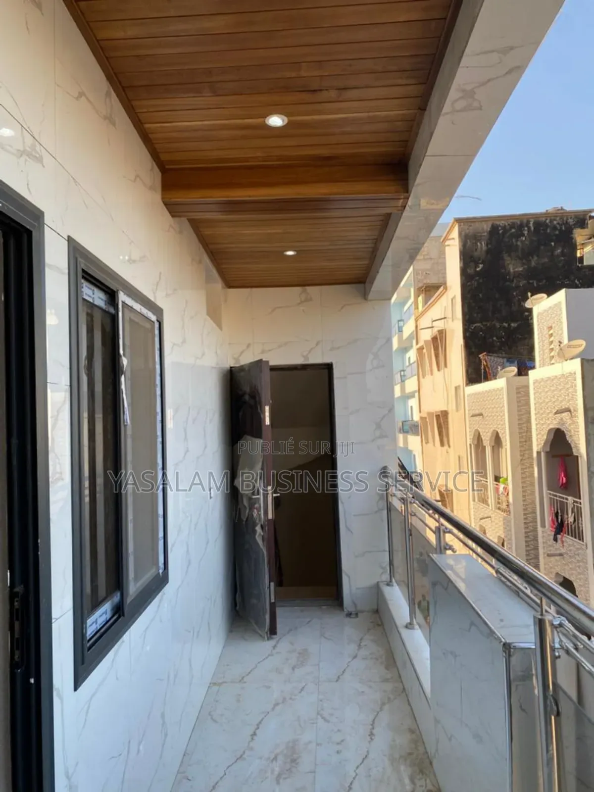 3chbre Appartement dans Yasalam Business, Parcelles Assainies à Louer