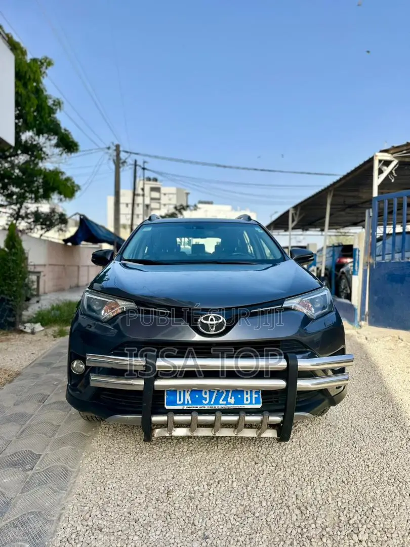 Toyota RAV4 2018 Blue