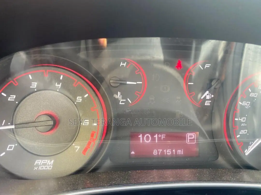 Dodge Dart SXT 4dr Sedan (2.4L 4cyl 6M) 2015 Gris