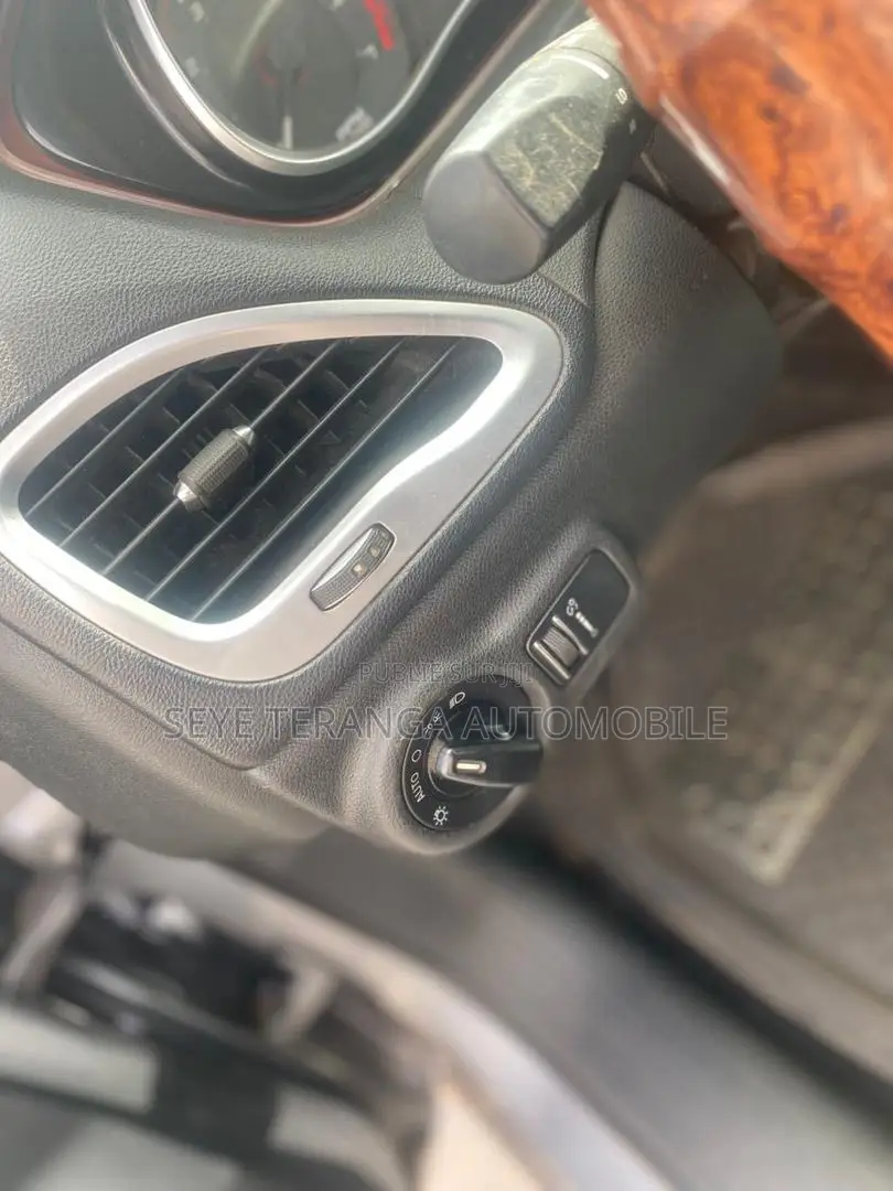 Dodge Dart SXT 4dr Sedan (2.4L 4cyl 6M) 2015 Gris