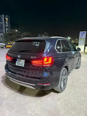 BMW X5 sDrive35i 4dr SUV (3.0L 6cyl Turbo 8A) 2015 Blue