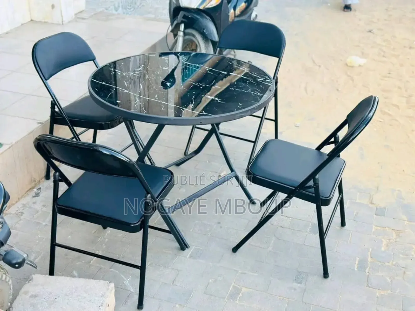 Table À Manger Avec 4chaise