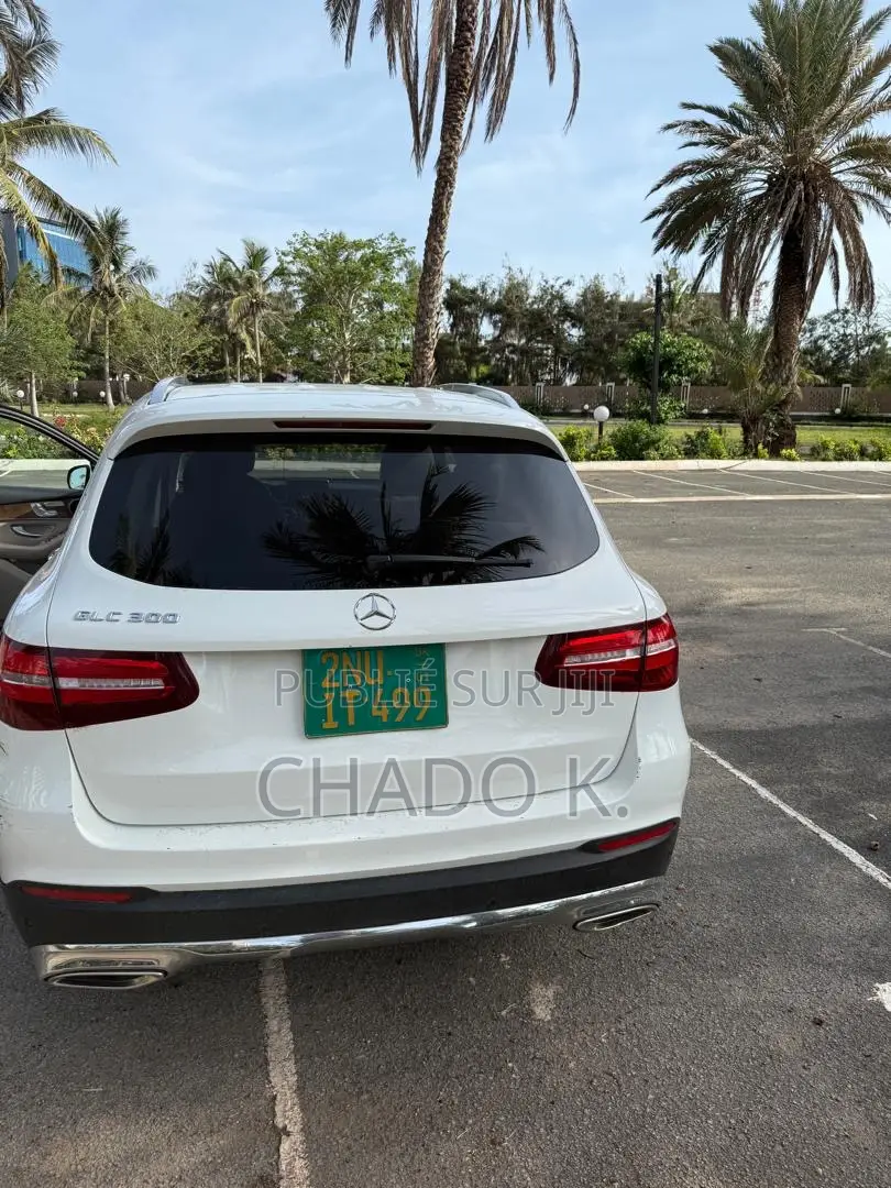 Mercedes-Benz GLC-Class 2018 Blanc cassé