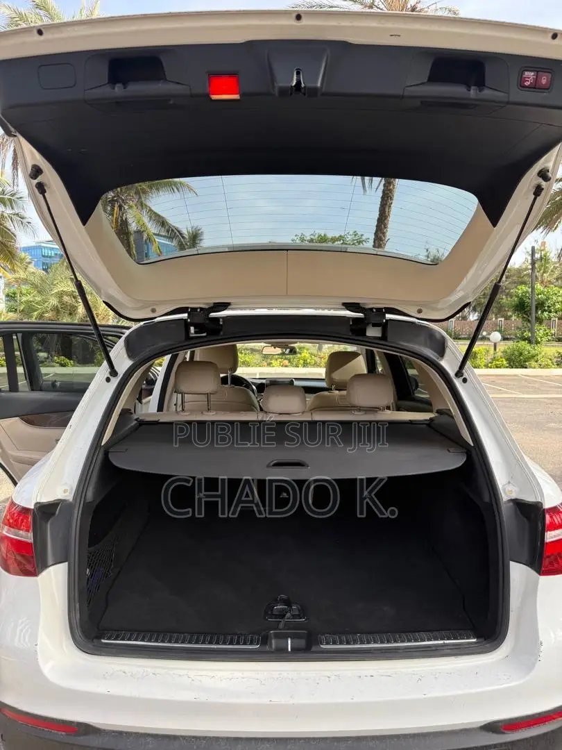 Mercedes-Benz GLC-Class 2018 Blanc cassé