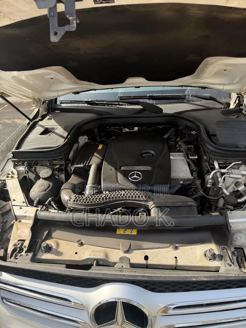 Mercedes-Benz GLC-Class 2018 Blanc cassé