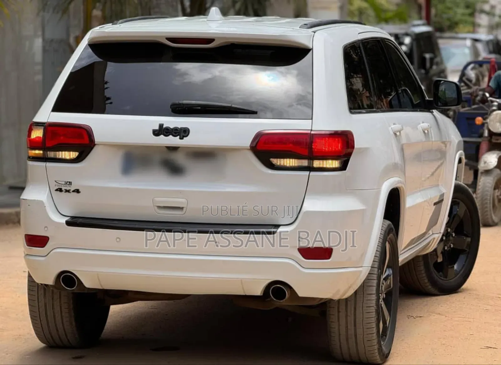 Jeep Grand Cherokee Laredo 4dr SUV 4WD (3.6L 6cyl 8A) 2015 Blanc