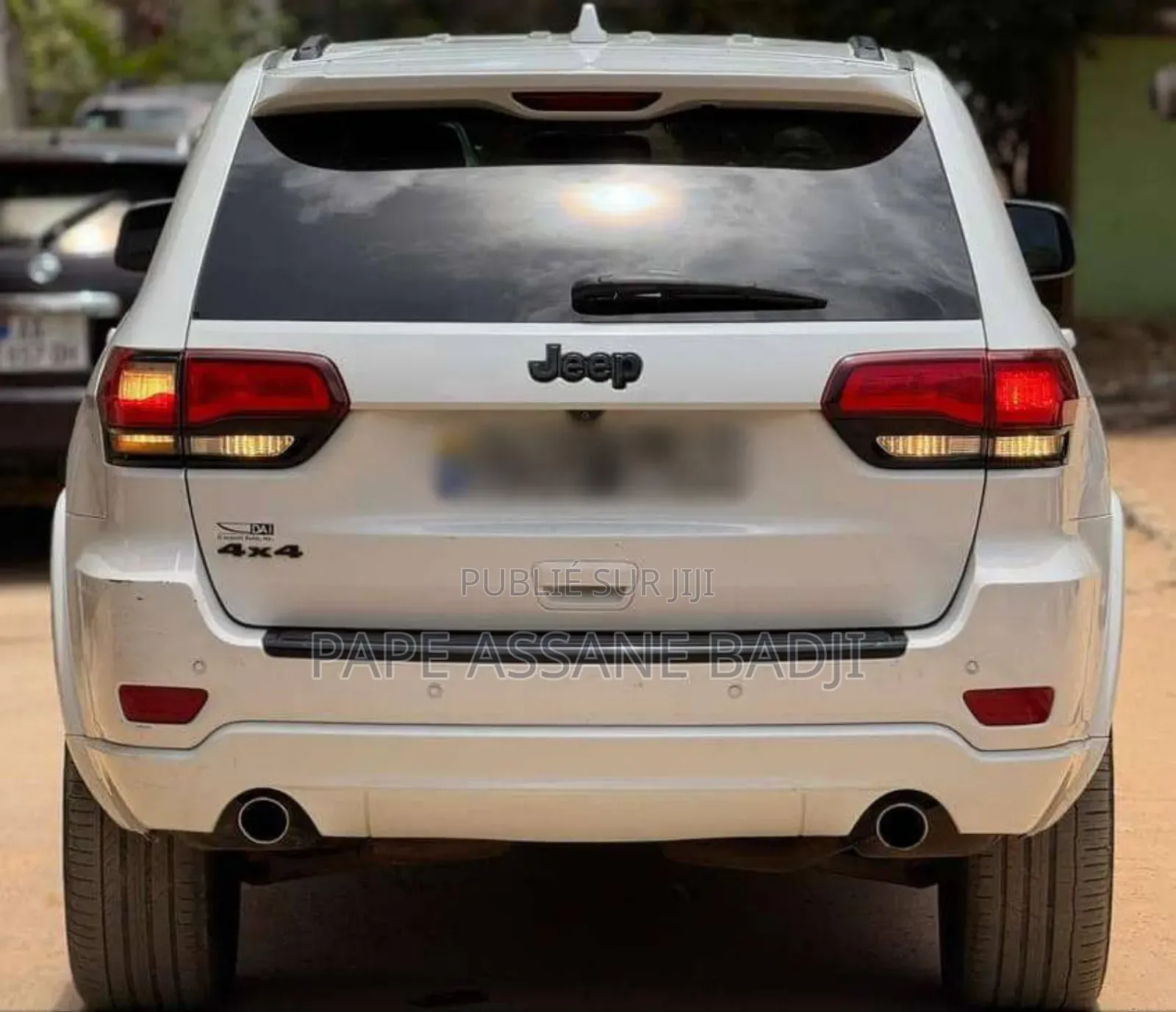 Jeep Grand Cherokee Laredo 4dr SUV 4WD (3.6L 6cyl 8A) 2015 Blanc