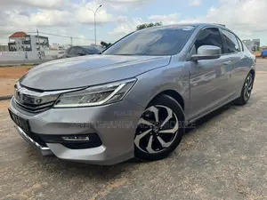 Photo - Honda Accord 2017 Gris