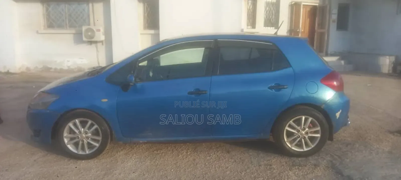 Toyota Auris Diesel Manuelle À 3 Millions