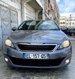 Photo - Peugeot 308 2017 Gris