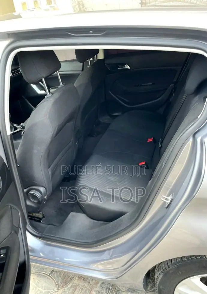 Peugeot 308 2017 Gris